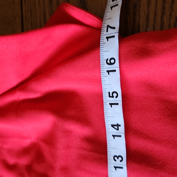 Halston,  Excellent condition,  Women's Dress,  red, ruffled sleeves - Picture 9 of 10